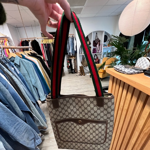 Gucci tote - Picture 1 of 9